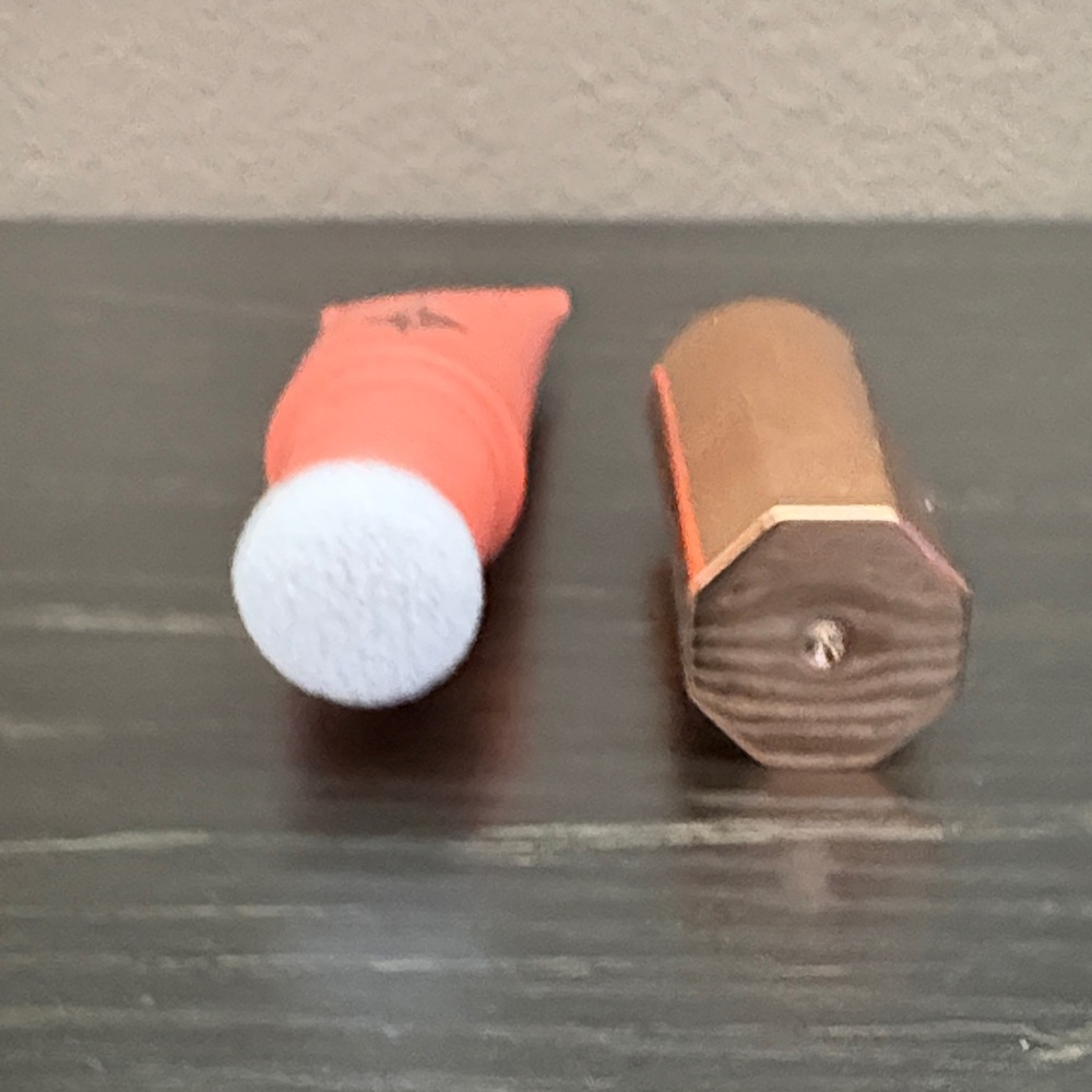 Charlotte Tilbury Matte Beauty Blush Wand - Shade Pillow Talk Peach Pop - Picture 3 of 4